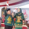 Potret mesra Sugianto Sabran dan Yulistra Ivo Azhari.