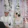 Febby Rastanty dan suami tunda honeymoon