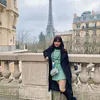 Potret Salshadilla di Paris.