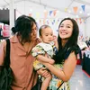 Dea Ananda Ajak Baby Sanne Nontonin Ariel Nidji Manggung