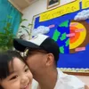Krisjiana Cium Pipi Putrinya