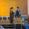 Anak Nini Carlina Kuliah Wisuda