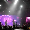ungu, t2, rossa, laura basuki