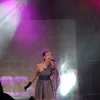 ungu, t2, rossa, laura basuki