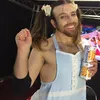 Ladybeard, si Macho & Melambai Yang Bikin Cewek Jepang \'Terkapar\'