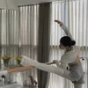 Bae Suzy latihan Tari Balet