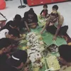 Nasi liwet sunda, seleb yang makan pakai alas daun pisang, seleb yang makan nasi liwet, foto seleb