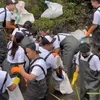 Aksi Sosial Bersihkan Sampah Sungai Ciliwung 