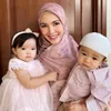 Artis Lahirkan Anak Kembar