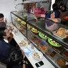 Baim Wong Makan di Warteg