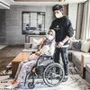 Krisdayanti Jenguk Aurel Sakit