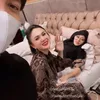 Krisdayanti Jenguk Aurel Sakit