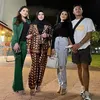Liburan Keluarga Besar Aurel Hermansyah