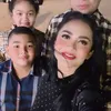 Liburan Keluarga Besar Aurel Hermansyah