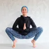 Pose Yoga Wanda Hamidah