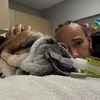 Lewis Hamilton Umumkan Kematian Anjingnya