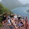 Luna Maya kehujanan di Raja Ampat