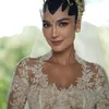 Luna Maya, kebaya, makeup, paes, akad nikah