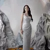 Gaun Resepsi Luna Maya