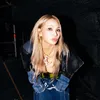 CL Pakai Outfit Denim