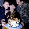 Inul Daratista tersenyum di samping Ivan