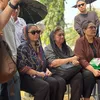 Thalita Latief di Pemakaman Ayah