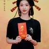 Zhang Linghe dan Lu Yuxiao di drama Revenge