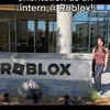 Suasana di Depan Kantor Roblox