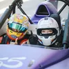 Manda Cello di mobil balap