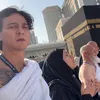 Marcell Darwin pakai ihram