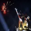 Pesta kembang api di Bundaran HI Jakarta