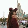 Marsha Aruan liburan ke Disneyland Hongkong.