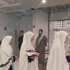 Masjid Ivan Gunawan dipenuhi jamaah salat