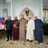 Masjid Ivan Gunawan bersama para guru