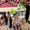 Mayangsari dan keluarga menikmati suasana di Melbourne
