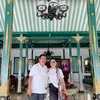 Bambang Tri dan Khirani di Keraton Solo