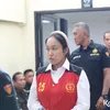 Melani Mecimapro pakai bando