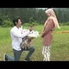 Seleb Dilamar di Tempat Unik