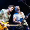 7 Potret John Mayer Yang Mendapat Ancaman Dari Fans Taylor Swift