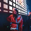 Potret DJ Una kenakan busana merah menantang.