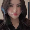 Sarwendah rambut belah tengah