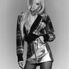 Idol ke Saint Laurent Fashion di Paris