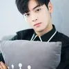 idol K-Pop cowok \&#039;cantik\&#039;