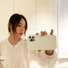 Min Hyo Rin Selfie Pakai iPhone