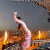 Momen DJ Steve Aoki Ikut Tren Aura Farming Pacu Jalur