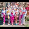 Uut Permatasari bersama ibu Bhayangkari