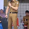 Momen Kocak Saat Bupati Ganteng Hengky Kurniawan Digodain Anak SMA