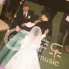 song song couple menikah