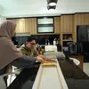 Natasha Rizky menjamu Andre Taulany 