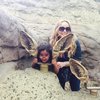 Bagi Mariah Carey, hari libur akan selalu ia gunakan untuk menghabiskan waktu bersama putrinya. Ia pun memutuskan untuk berkunjung ke kebun binatang. Seru banget ya!